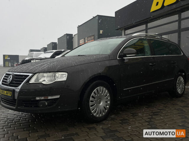 Коричневый Фольксваген Пассат, объемом двигателя 2 л и пробегом 307 тыс. км за 5890 $, фото 2 на Automoto.ua