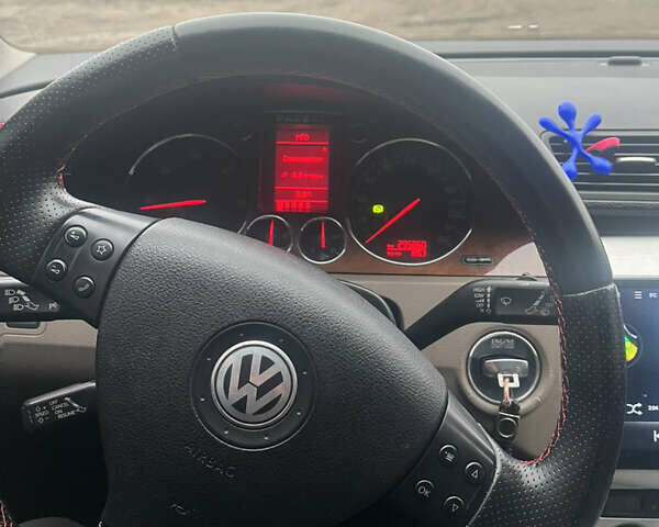 Коричневый Фольксваген Пассат, объемом двигателя 2 л и пробегом 295 тыс. км за 7200 $, фото 10 на Automoto.ua