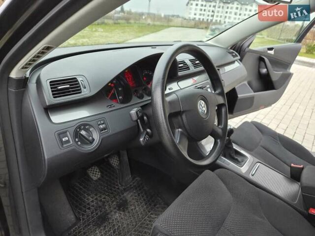 Коричневый Фольксваген Пассат, объемом двигателя 1.9 л и пробегом 241 тыс. км за 6200 $, фото 14 на Automoto.ua