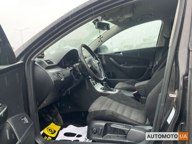 Коричневый Фольксваген Пассат, объемом двигателя 2 л и пробегом 307 тыс. км за 5890 $, фото 9 на Automoto.ua