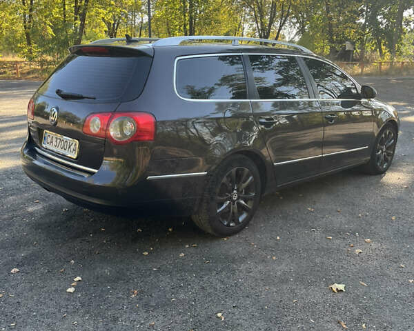Коричневий Фольксваген Пассат, об'ємом двигуна 2 л та пробігом 325 тис. км за 6899 $, фото 3 на Automoto.ua