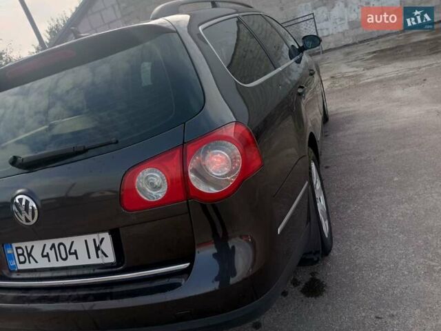 Коричневий Фольксваген Пассат, об'ємом двигуна 1.97 л та пробігом 350 тис. км за 5500 $, фото 13 на Automoto.ua