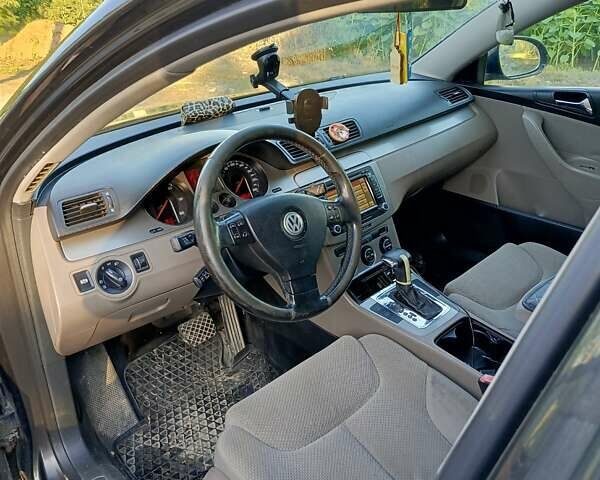 Коричневый Фольксваген Пассат, объемом двигателя 2 л и пробегом 381 тыс. км за 5800 $, фото 2 на Automoto.ua