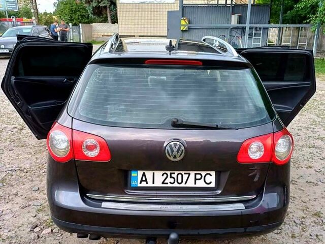 Коричневый Фольксваген Пассат, объемом двигателя 2 л и пробегом 290 тыс. км за 6800 $, фото 3 на Automoto.ua