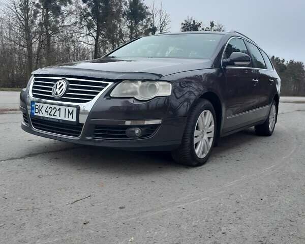 Коричневий Фольксваген Пассат, об'ємом двигуна 2 л та пробігом 286 тис. км за 7700 $, фото 13 на Automoto.ua