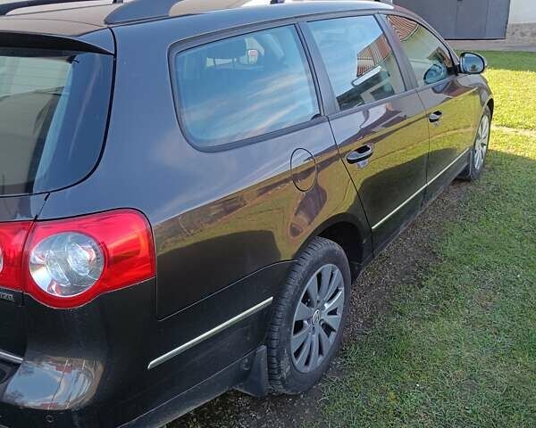 Коричневый Фольксваген Пассат, объемом двигателя 1.9 л и пробегом 289 тыс. км за 6200 $, фото 4 на Automoto.ua