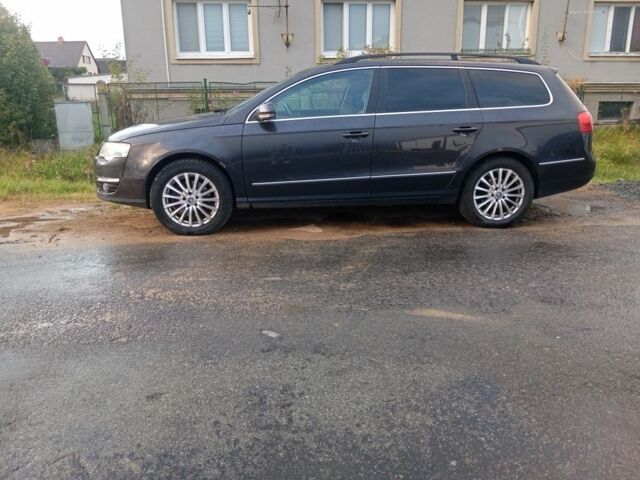 Коричневый Фольксваген Пассат, объемом двигателя 2 л и пробегом 300 тыс. км за 4000 $, фото 3 на Automoto.ua