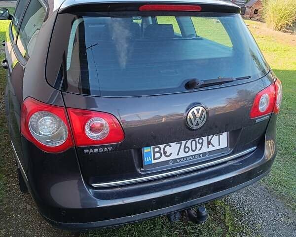 Коричневый Фольксваген Пассат, объемом двигателя 1.9 л и пробегом 289 тыс. км за 6200 $, фото 3 на Automoto.ua