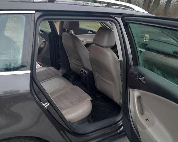 Коричневий Фольксваген Пассат, об'ємом двигуна 2 л та пробігом 286 тис. км за 7700 $, фото 15 на Automoto.ua