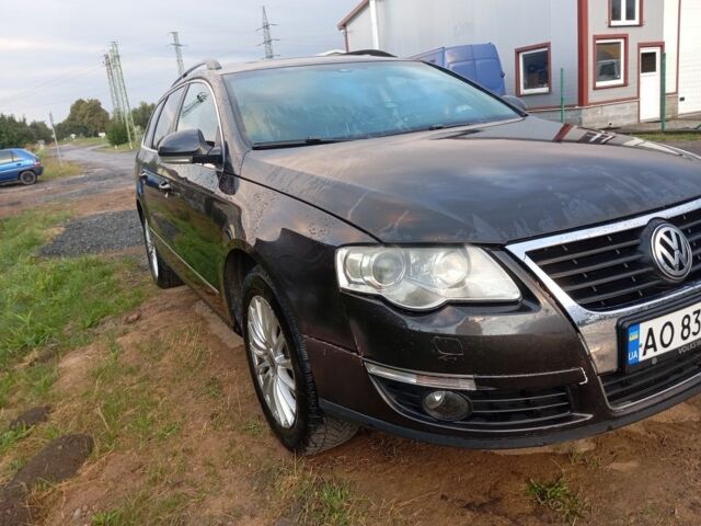 Коричневый Фольксваген Пассат, объемом двигателя 2 л и пробегом 300 тыс. км за 4000 $, фото 1 на Automoto.ua