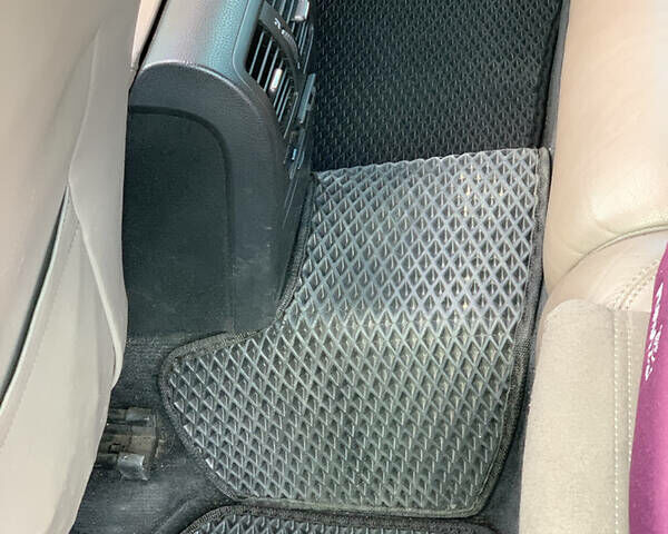 Коричневый Фольксваген Пассат, объемом двигателя 3.2 л и пробегом 421 тыс. км за 4000 $, фото 47 на Automoto.ua