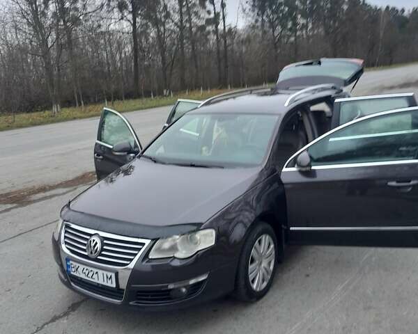 Коричневий Фольксваген Пассат, об'ємом двигуна 2 л та пробігом 286 тис. км за 7700 $, фото 17 на Automoto.ua