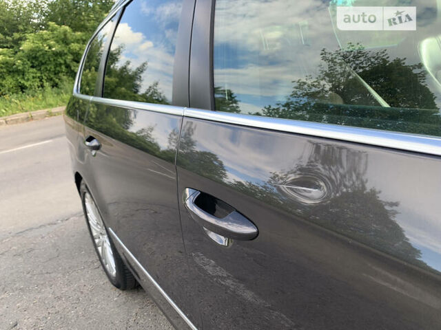 Коричневый Фольксваген Пассат, объемом двигателя 3.2 л и пробегом 421 тыс. км за 4000 $, фото 13 на Automoto.ua