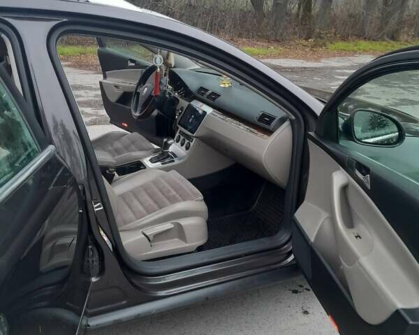 Коричневий Фольксваген Пассат, об'ємом двигуна 2 л та пробігом 286 тис. км за 7700 $, фото 7 на Automoto.ua