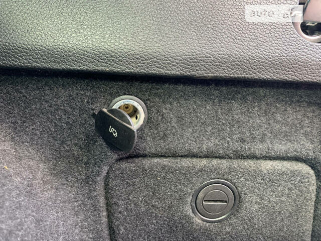 Коричневый Фольксваген Пассат, объемом двигателя 3.2 л и пробегом 421 тыс. км за 4000 $, фото 43 на Automoto.ua