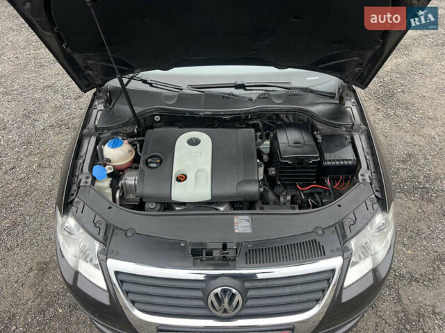 Коричневый Фольксваген Пассат, объемом двигателя 1.6 л и пробегом 212 тыс. км за 6799 $, фото 29 на Automoto.ua