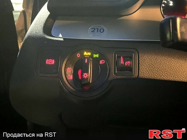 Коричневый Фольксваген Пассат, объемом двигателя 2 л и пробегом 430 тыс. км за 5500 $, фото 11 на Automoto.ua