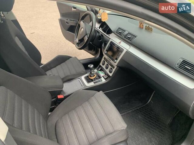 Коричневый Фольксваген Пассат, объемом двигателя 1.8 л и пробегом 217 тыс. км за 7800 $, фото 6 на Automoto.ua