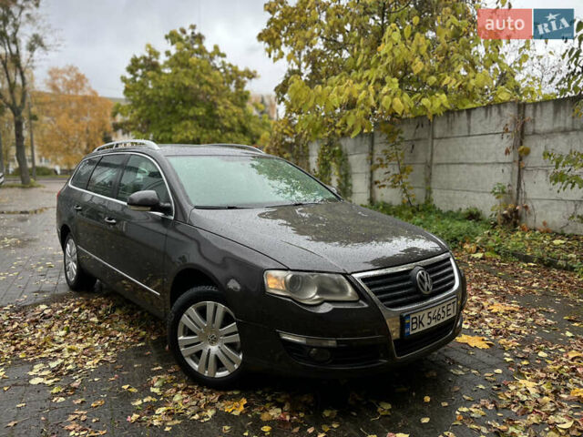 Фольксваген Пассат 2009 в Ровно на Automoto.ua Коричневый Фольксваген Пассат, объемом двигателя 1.9 л и пробегом 249 тыс. км за 5650 $, фото 7 на Automoto.ua