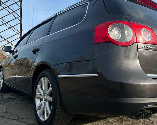 Коричневий Фольксваген Пассат, об'ємом двигуна 2 л та пробігом 267 тис. км за 7800 $, фото 10 на Automoto.ua