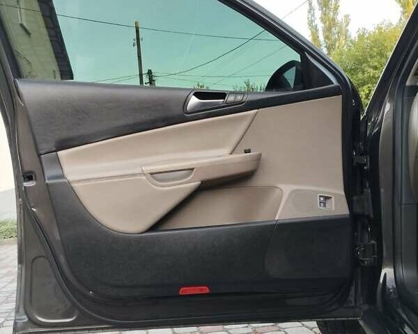 Фольксваген Пассат 2009 в Трускавце на Automoto.ua Коричневый Фольксваген Пассат, объемом двигателя 2 л и пробегом 400 тыс. км за 5999 $, фото 20 на Automoto.ua