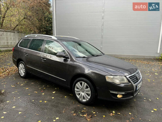 Фольксваген Пассат 2009 в Ровно на Automoto.ua Коричневый Фольксваген Пассат, объемом двигателя 1.9 л и пробегом 249 тыс. км за 5650 $, фото 65 на Automoto.ua