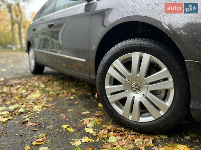 Фольксваген Пассат 2009 в Ровно на Automoto.ua Коричневый Фольксваген Пассат, объемом двигателя 1.9 л и пробегом 249 тыс. км за 5650 $, фото 70 на Automoto.ua