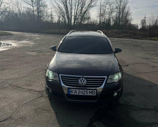 Коричневий Фольксваген Пассат, об'ємом двигуна 2 л та пробігом 267 тис. км за 7800 $, фото 13 на Automoto.ua