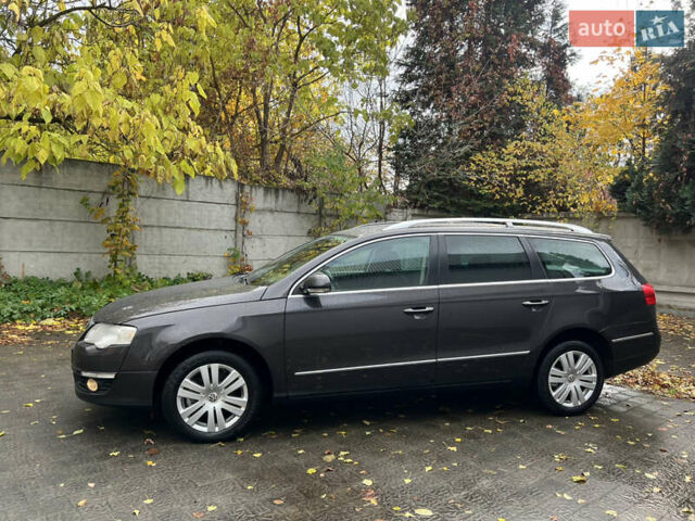 Фольксваген Пассат 2009 в Ровно на Automoto.ua Коричневый Фольксваген Пассат, объемом двигателя 1.9 л и пробегом 249 тыс. км за 5650 $, фото 67 на Automoto.ua