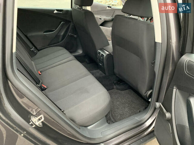 Коричневый Фольксваген Пассат, объемом двигателя 1.4 л и пробегом 187 тыс. км за 8500 $, фото 20 на Automoto.ua