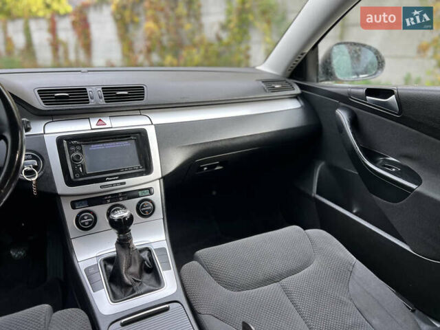 Фольксваген Пассат 2009 в Ровно на Automoto.ua Коричневый Фольксваген Пассат, объемом двигателя 1.9 л и пробегом 249 тыс. км за 5650 $, фото 33 на Automoto.ua