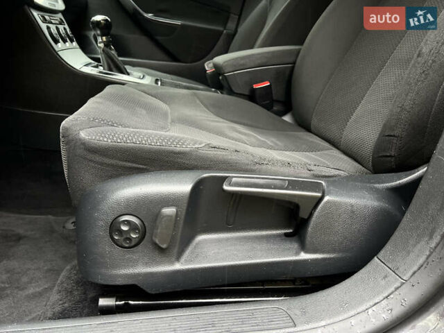 Фольксваген Пассат 2009 в Ровно на Automoto.ua Коричневый Фольксваген Пассат, объемом двигателя 1.9 л и пробегом 249 тыс. км за 5650 $, фото 11 на Automoto.ua