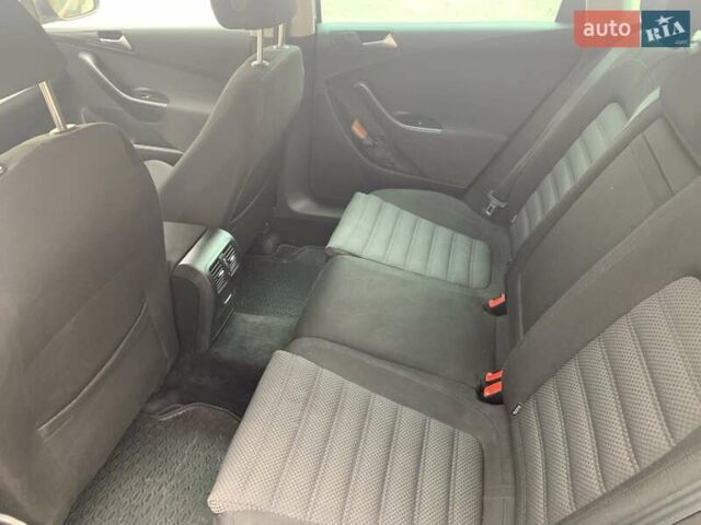 Коричневый Фольксваген Пассат, объемом двигателя 1.8 л и пробегом 217 тыс. км за 7800 $, фото 3 на Automoto.ua