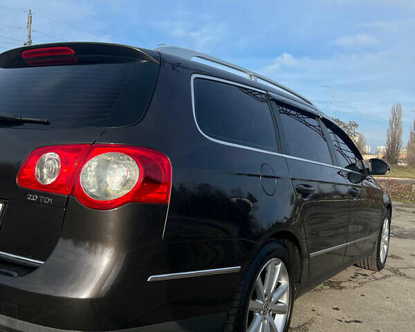 Коричневий Фольксваген Пассат, об'ємом двигуна 2 л та пробігом 267 тис. км за 7800 $, фото 9 на Automoto.ua