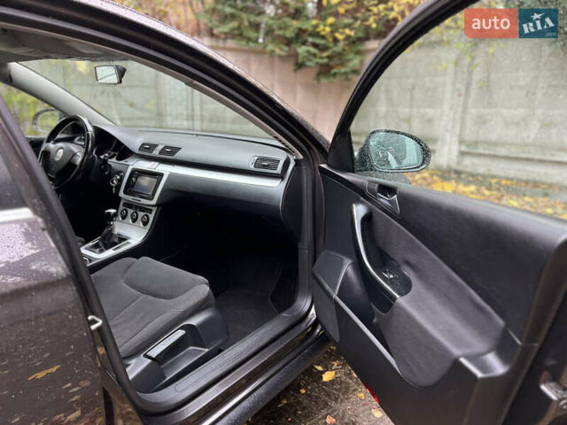 Фольксваген Пассат 2009 в Ровно на Automoto.ua Коричневый Фольксваген Пассат, объемом двигателя 1.9 л и пробегом 249 тыс. км за 5650 $, фото 16 на Automoto.ua