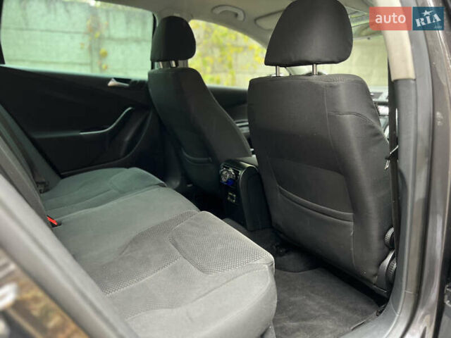 Фольксваген Пассат 2009 в Ровно на Automoto.ua Коричневый Фольксваген Пассат, объемом двигателя 1.9 л и пробегом 249 тыс. км за 5650 $, фото 36 на Automoto.ua