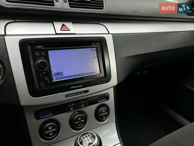 Фольксваген Пассат 2009 в Ровно на Automoto.ua Коричневый Фольксваген Пассат, объемом двигателя 1.9 л и пробегом 249 тыс. км за 5650 $, фото 30 на Automoto.ua