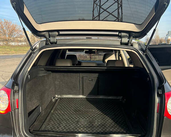 Коричневий Фольксваген Пассат, об'ємом двигуна 2 л та пробігом 267 тис. км за 7800 $, фото 12 на Automoto.ua