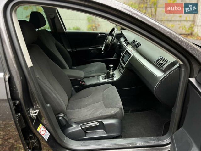 Фольксваген Пассат 2009 в Ровно на Automoto.ua Коричневый Фольксваген Пассат, объемом двигателя 1.9 л и пробегом 249 тыс. км за 5650 $, фото 22 на Automoto.ua