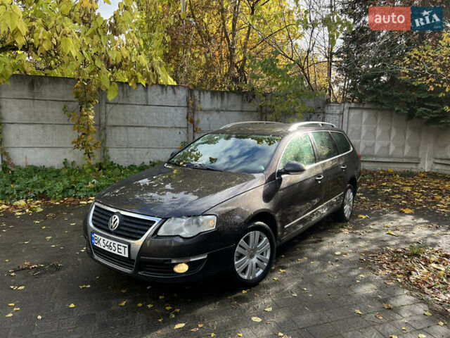 Фольксваген Пассат 2009 в Ровно на Automoto.ua Коричневый Фольксваген Пассат, объемом двигателя 1.9 л и пробегом 249 тыс. км за 5650 $, фото 4 на Automoto.ua