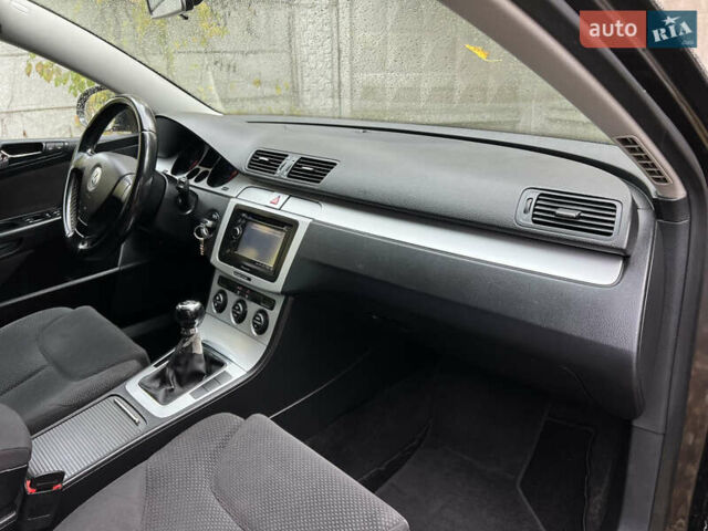 Фольксваген Пассат 2009 в Ровно на Automoto.ua Коричневый Фольксваген Пассат, объемом двигателя 1.9 л и пробегом 249 тыс. км за 5650 $, фото 18 на Automoto.ua