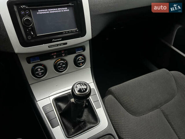 Фольксваген Пассат 2009 в Ровно на Automoto.ua Коричневый Фольксваген Пассат, объемом двигателя 1.9 л и пробегом 249 тыс. км за 5650 $, фото 26 на Automoto.ua
