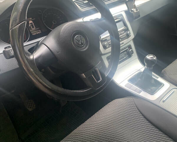 Коричневый Фольксваген Пассат, объемом двигателя 1.97 л и пробегом 298 тыс. км за 7000 $, фото 2 на Automoto.ua