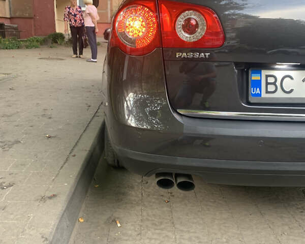 Коричневый Фольксваген Пассат, объемом двигателя 1.97 л и пробегом 298 тыс. км за 7000 $, фото 9 на Automoto.ua