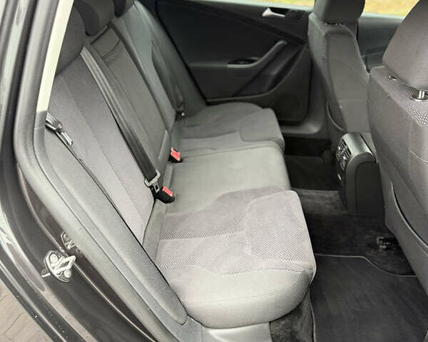 Коричневый Фольксваген Пассат, объемом двигателя 1.6 л и пробегом 277 тыс. км за 7350 $, фото 29 на Automoto.ua