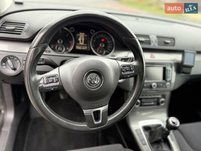 Коричневый Фольксваген Пассат, объемом двигателя 1.6 л и пробегом 277 тыс. км за 7350 $, фото 18 на Automoto.ua