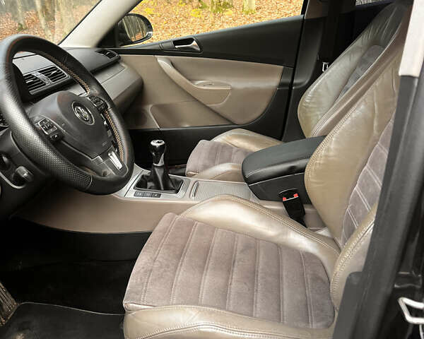 Коричневий Фольксваген Пассат, об'ємом двигуна 1.8 л та пробігом 229 тис. км за 6800 $, фото 42 на Automoto.ua