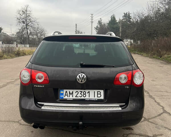 Коричневый Фольксваген Пассат, объемом двигателя 1.8 л и пробегом 229 тыс. км за 7200 $, фото 6 на Automoto.ua