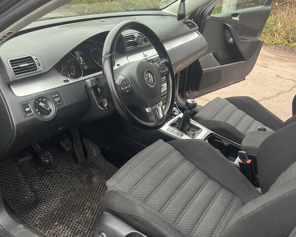 Коричневый Фольксваген Пассат, объемом двигателя 1.8 л и пробегом 229 тыс. км за 7200 $, фото 14 на Automoto.ua