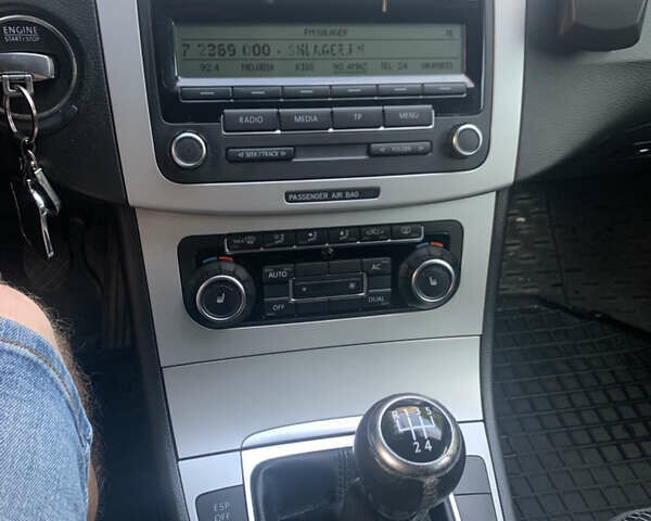 Коричневый Фольксваген Пассат, объемом двигателя 1.97 л и пробегом 298 тыс. км за 7000 $, фото 31 на Automoto.ua